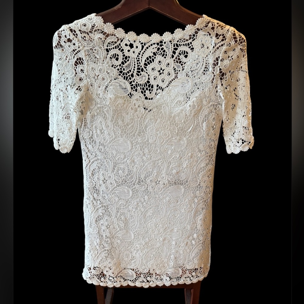 Elegant White Lace Tenex Paris dress size 6